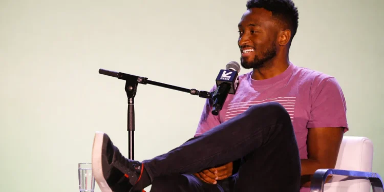 Marques Brownlee MKBHD celeb youtuber